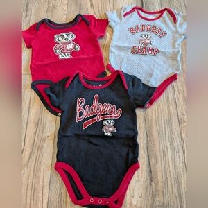 GEN2 Wisconsin Badgers Onesies Bundle of 3 Black Red and Gray Size 18 Months